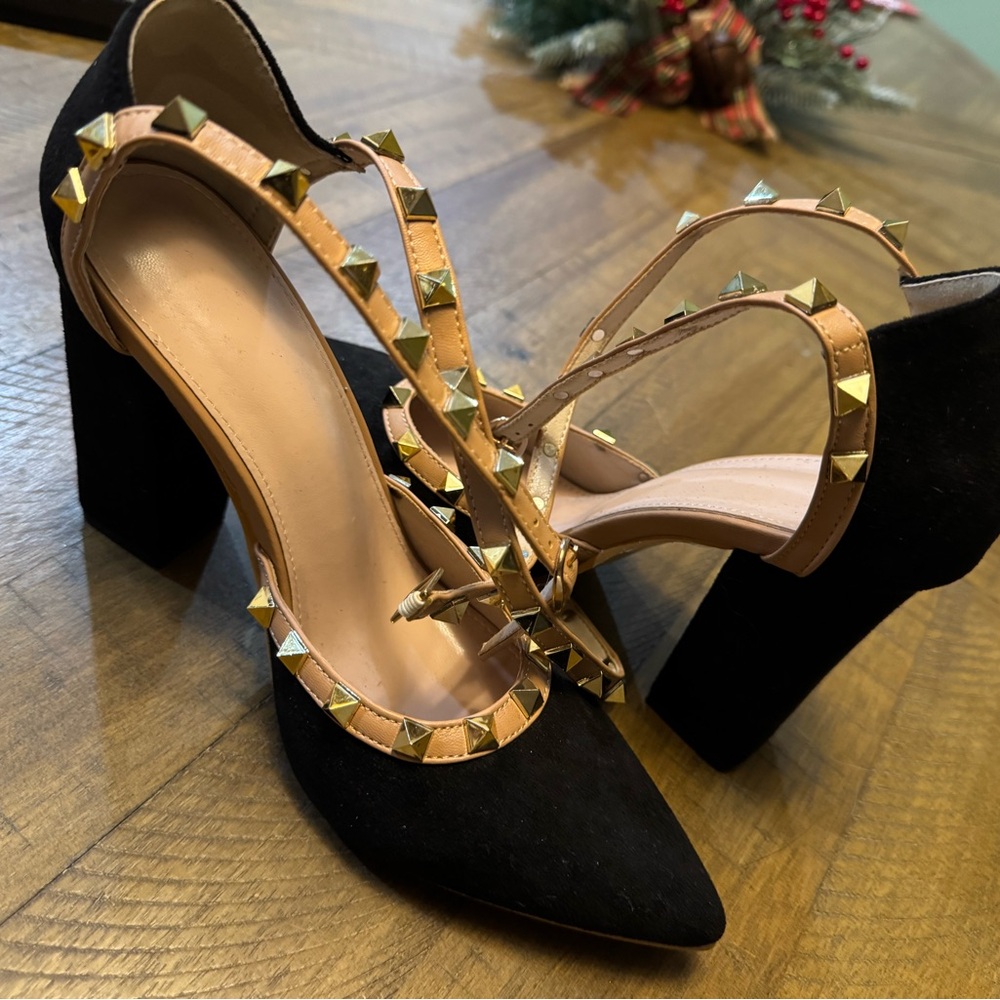 SHEIN Black and Tan Strappy Studded Closed Toe Heels NWOB - Picture 3 of 10